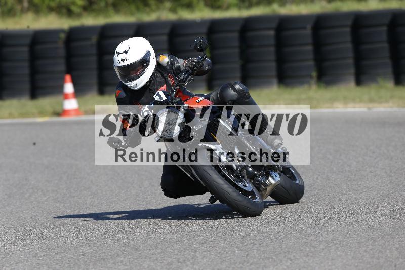 /Archiv-2025/49 26.08.2025 Cornu Master School ADR/blau-bleu/61